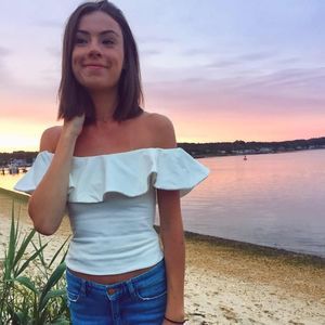 Meet your Posher, Juliana